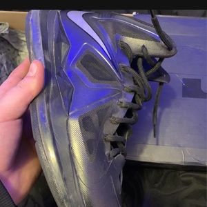 Lebron 10 carbons size 9